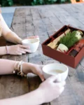It Takes a Heart Gift Box with candle, Poppy mist, artificial plant, and gold vase – ideal gift for reconnecting with a friend