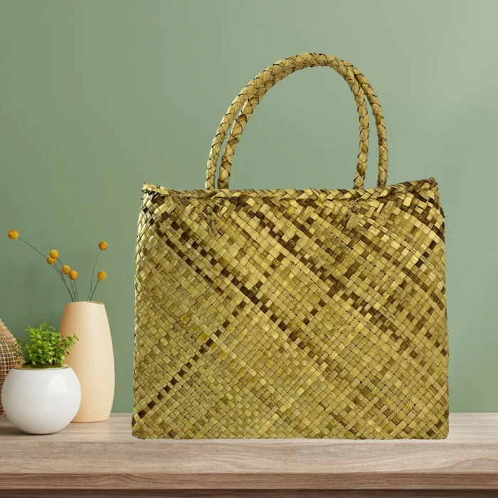 Checkered Natural Rush And Reed Market Bag - "Pan Malla" - Image 1