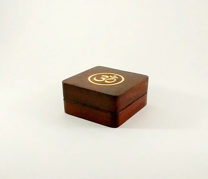 Elegant Mahogany Wooden Box with Engraved Logo - Image 2