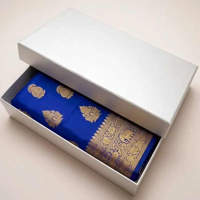 metallic white saree box made of 350gsm color board
